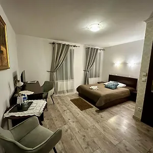 *** Hotel Dworek Zloty Rog I Restauracja Polsko